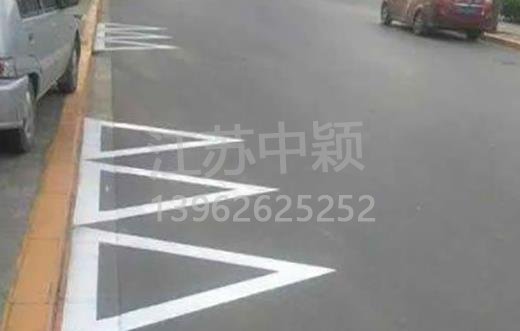 路邊停車(chē)位有幾種類(lèi)型，幾種停車(chē)位標(biāo)志區(qū)別？ 