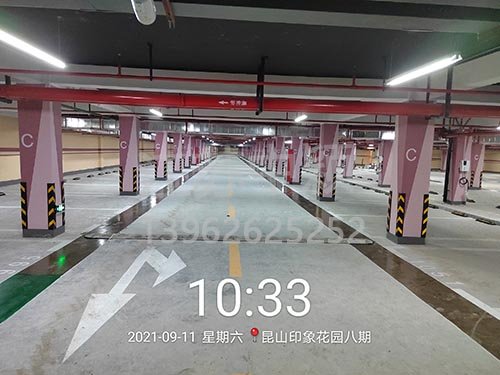 地下停車場理應(yīng)安裝哪些道路劃線標(biāo)識(shí)牌呢？